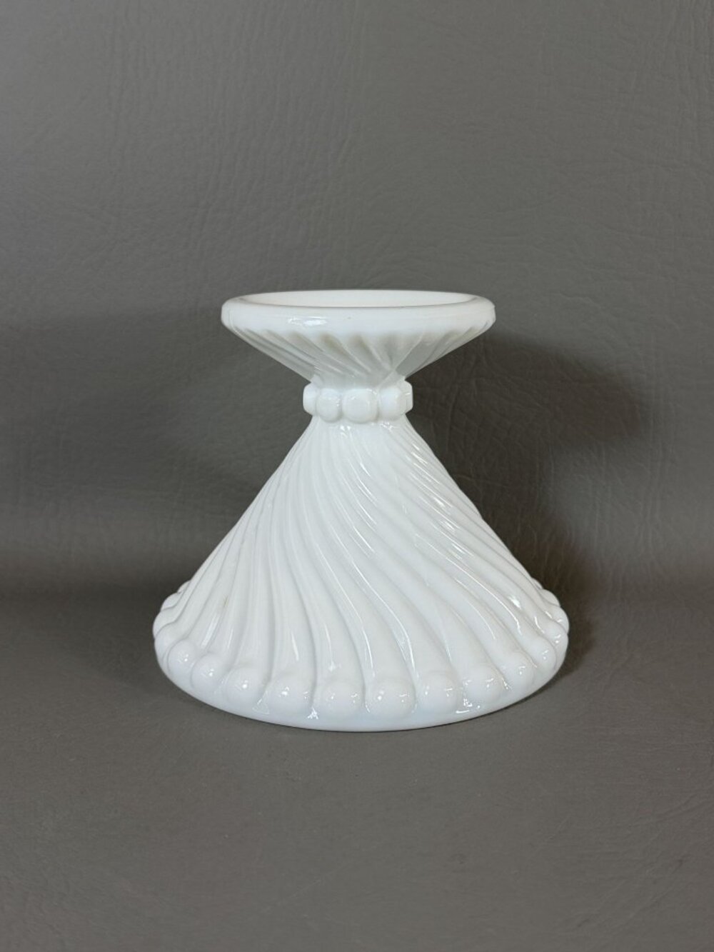 Vintage Westmoreland Milk Glass Ball Swirl Pedestal Candy Dish Compote Bowl - Picture 9 of 10